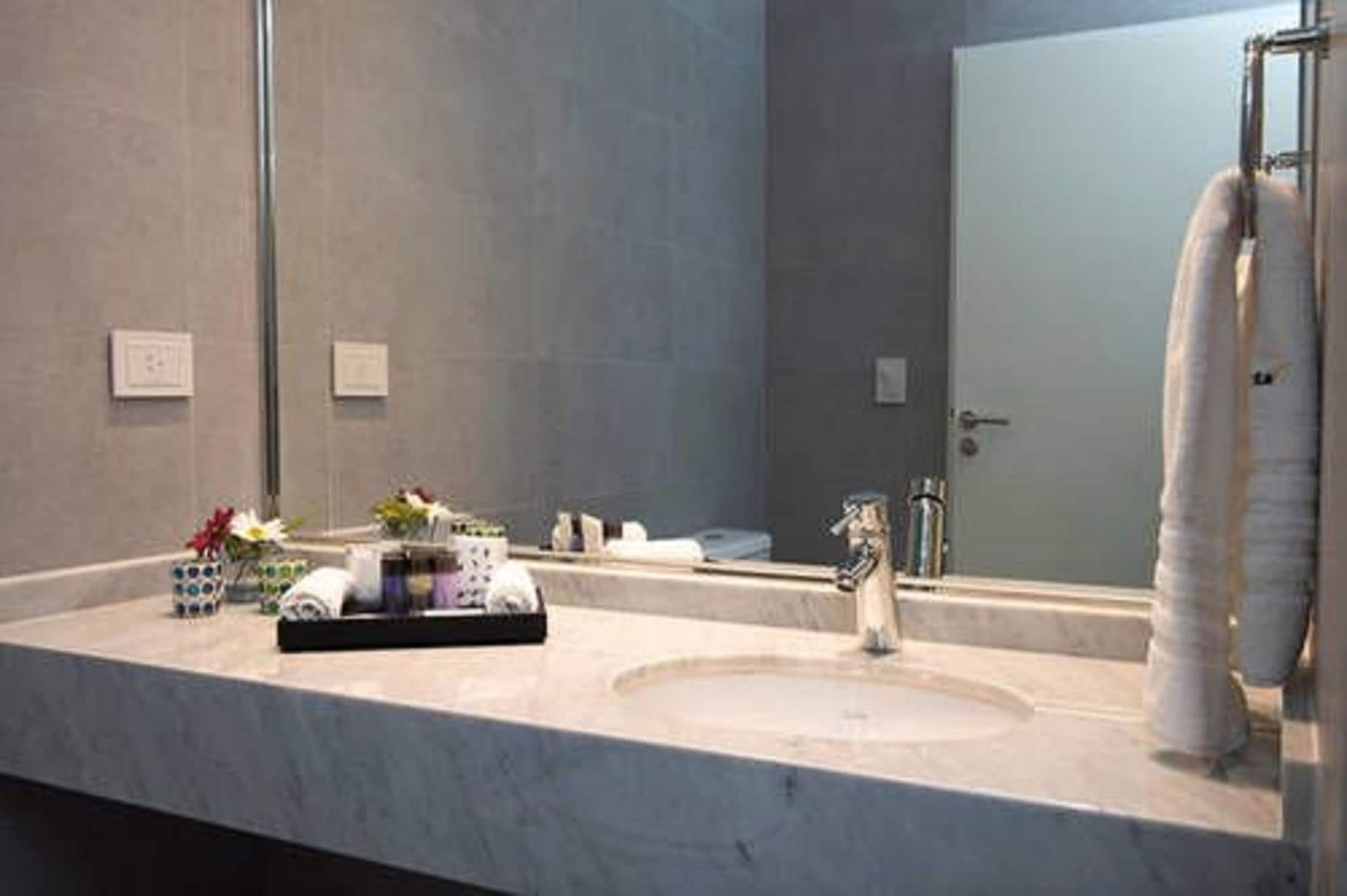 بوينس آيرس Arc Arenales Studios & Suites المظهر الخارجي الصورة